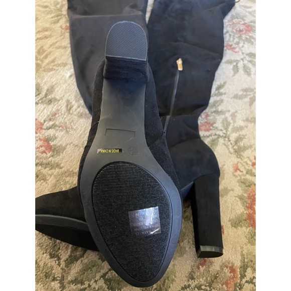 Journey Collection Maya Over The Knee Black Suede Boots - Picture 4 of 12